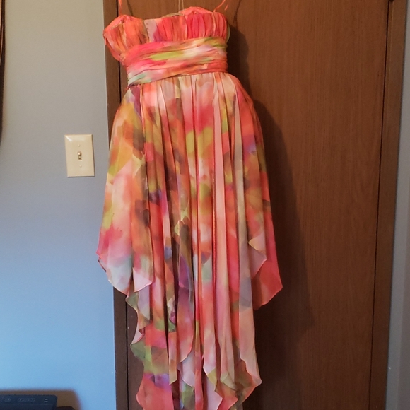 High low dress - Picture 2 of 5